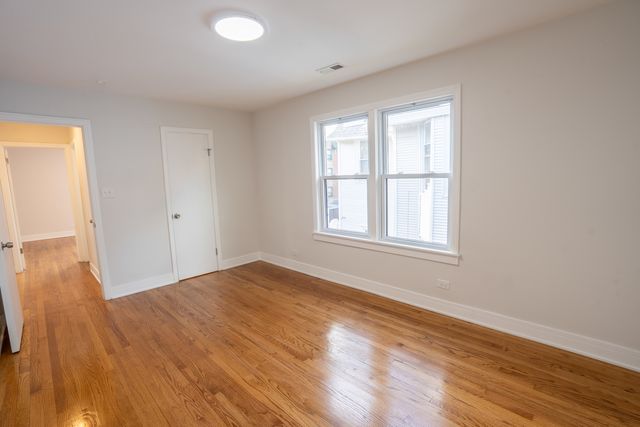 7212 S Euclid Avenue 2, Chicago, IL 60649