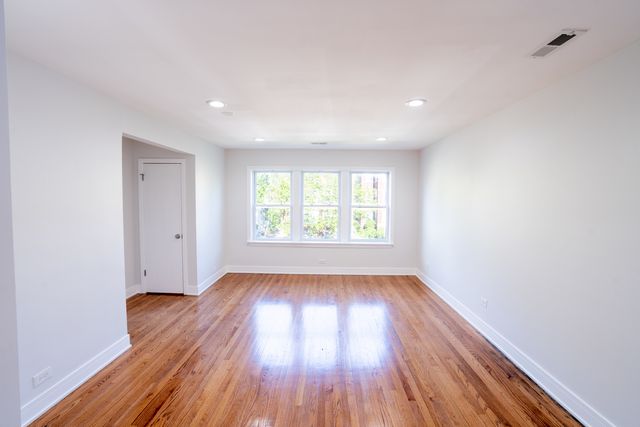 7212 S Euclid Avenue 2, Chicago, IL 60649