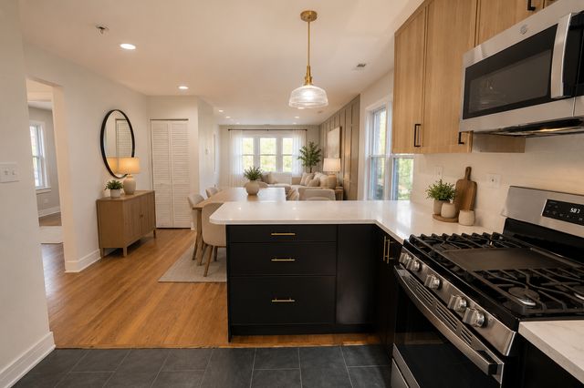 7212 S Euclid Avenue 2, Chicago, IL 60649