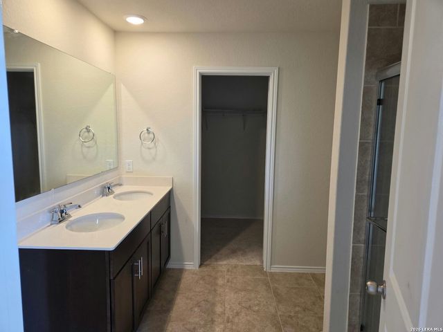 10627 BRADY CREEK CP, San Antonio, TX 78252
