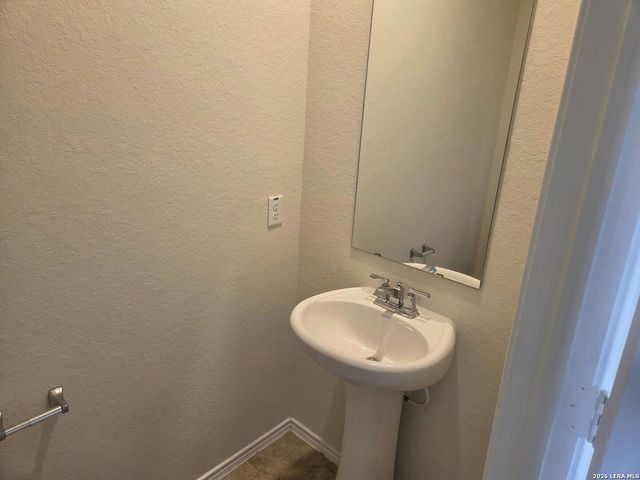 10627 BRADY CREEK CP, San Antonio, TX 78252