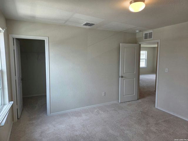 10627 BRADY CREEK CP, San Antonio, TX 78252