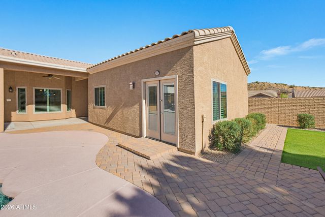 7 W SILVERWOOD Drive, Phoenix, AZ 85045