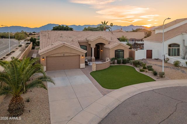 7 W SILVERWOOD Drive, Phoenix, AZ 85045