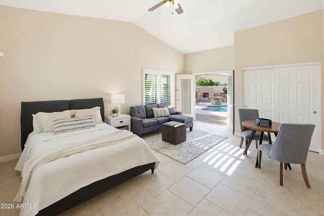 7 W SILVERWOOD Drive, Phoenix, AZ 85045