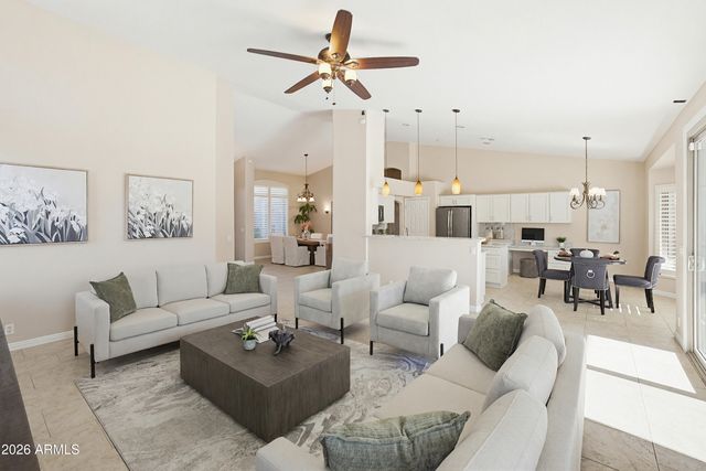 7 W SILVERWOOD Drive, Phoenix, AZ 85045