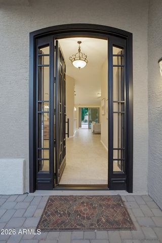 7 W SILVERWOOD Drive, Phoenix, AZ 85045