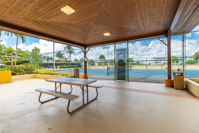 290 174th St 617, Sunny Isles Beach, FL 33160