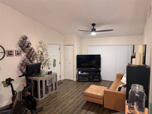 9999 Summerbreeze Dr 815, Sunrise, FL 33322