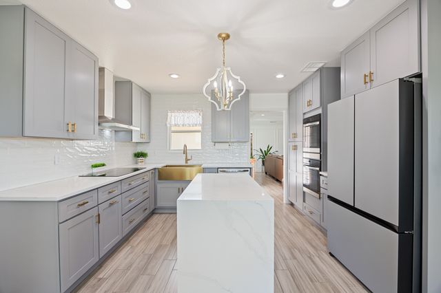 1301 Davis Lane, Terrell, TX 75160