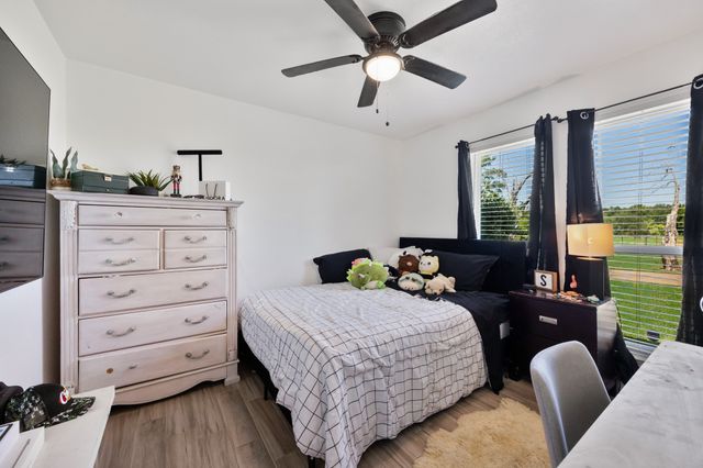 1301 Davis Lane, Terrell, TX 75160