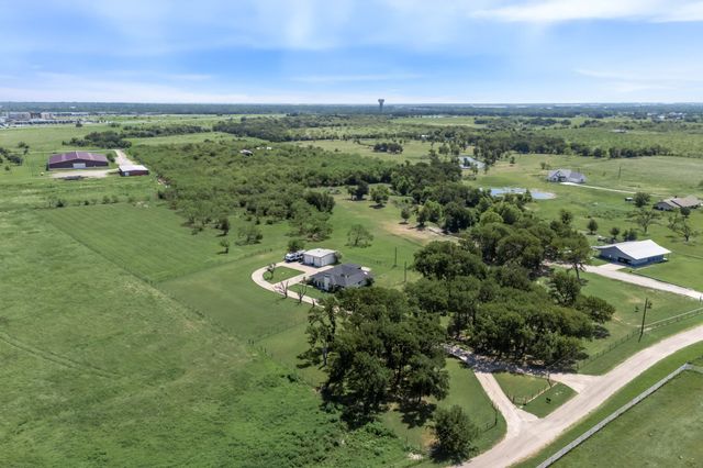 1301 Davis Lane, Terrell, TX 75160