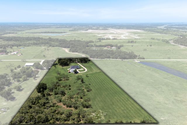 1301 Davis Lane, Terrell, TX 75160