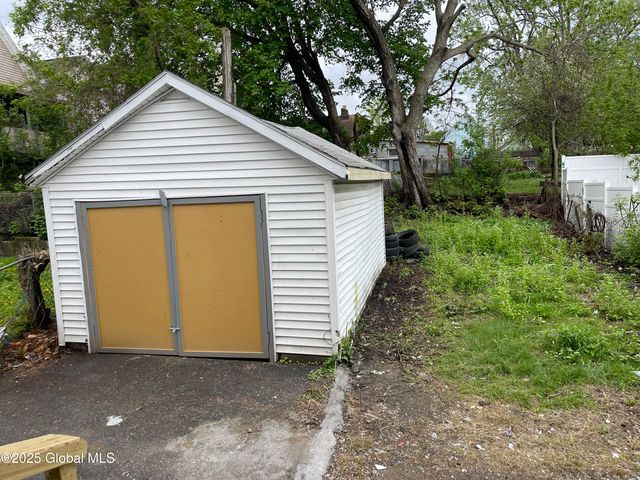 1540 Foster Avenue, Schenectady, NY 12308