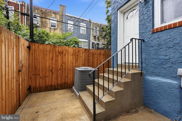 2010 S ALDEN ST, Philadelphia, PA 19143