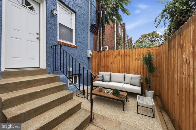 2010 S ALDEN ST, Philadelphia, PA 19143