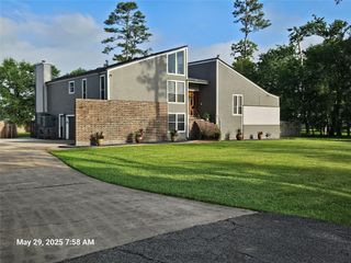 4500 Country Club Drive, Dickinson, TX 77539