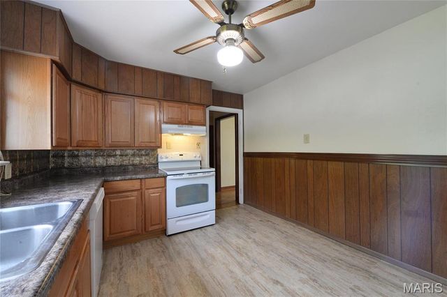 10337 Little Flower Lane, St Ann, MO 63074