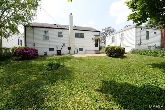 10337 Little Flower Lane, St Ann, MO 63074