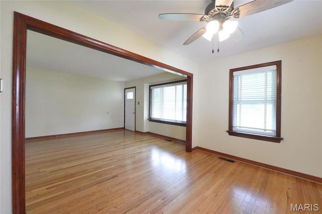 10337 Little Flower Lane, St Ann, MO 63074