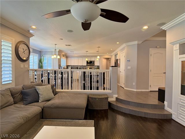 7132 Diving Petrels Place, North Las Vegas, NV 89084