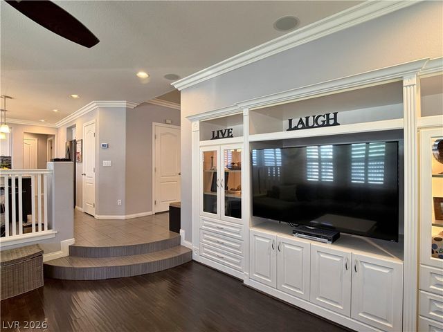 7132 Diving Petrels Place, North Las Vegas, NV 89084