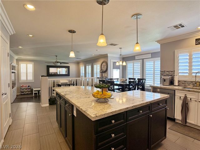 7132 Diving Petrels Place, North Las Vegas, NV 89084