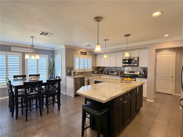 7132 Diving Petrels Place, North Las Vegas, NV 89084