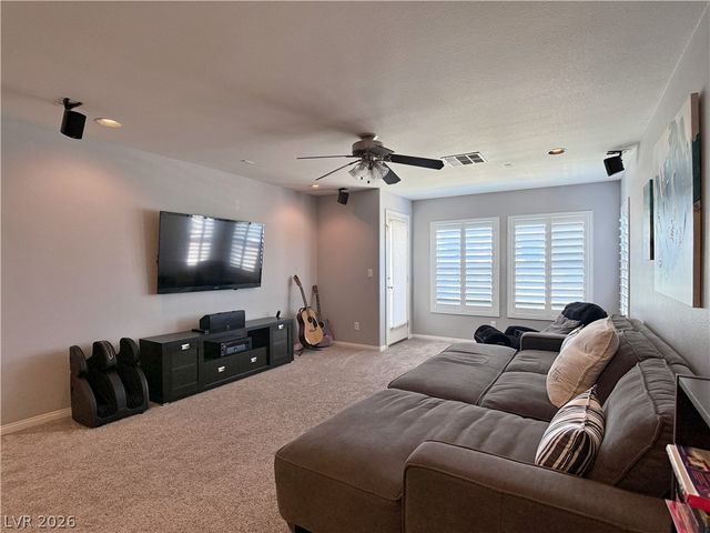 7132 Diving Petrels Place, North Las Vegas, NV 89084