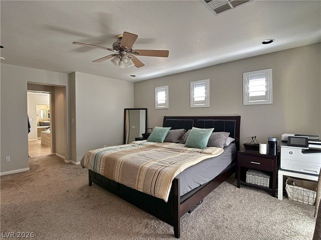 7132 Diving Petrels Place, North Las Vegas, NV 89084