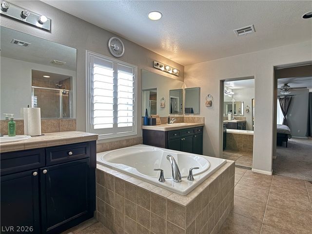 7132 Diving Petrels Place, North Las Vegas, NV 89084