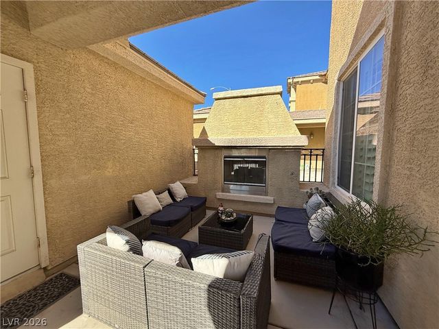 7132 Diving Petrels Place, North Las Vegas, NV 89084