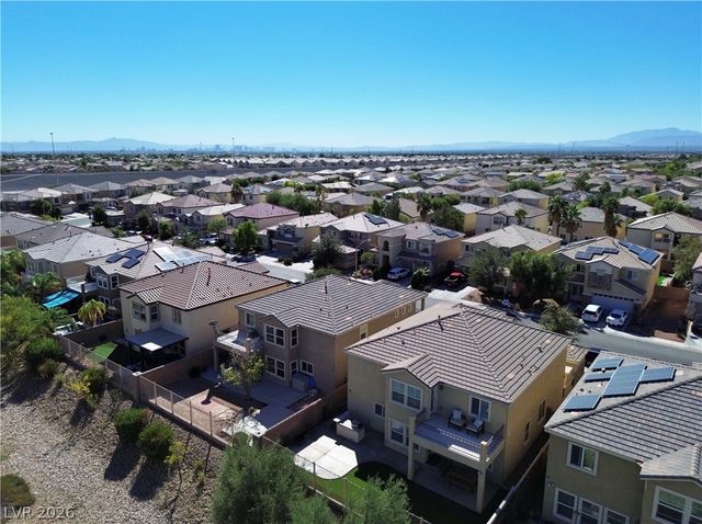 7132 Diving Petrels Place, North Las Vegas, NV 89084