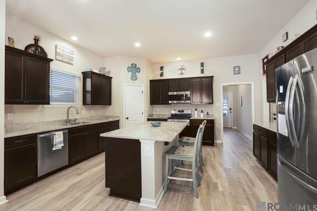 41396 Cozy Way, Gonzales, LA 70737