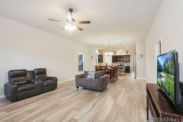 41396 Cozy Way, Gonzales, LA 70737