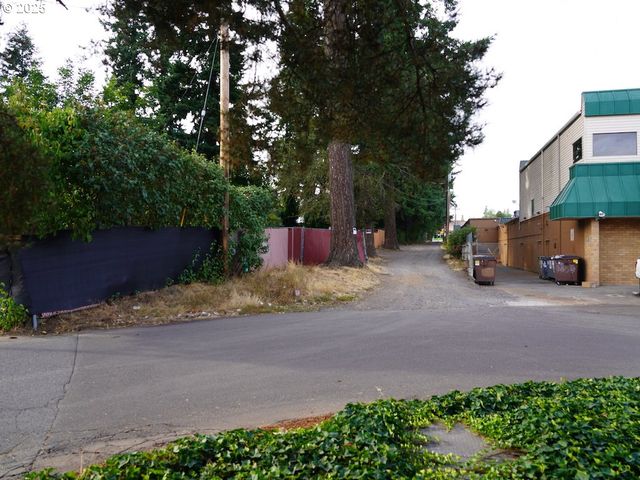 4434 W POWELL Blvd, Gresham, OR 97030