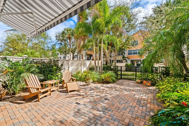 5580 NE Trieste Terrace, Boca Raton, FL 33487