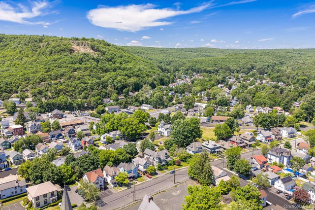 8 Sullivan Avenue, Port Jervis, NY 12771