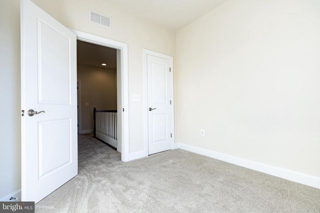 15318 LINVILLE CREEK DR, Haymarket, VA 20169