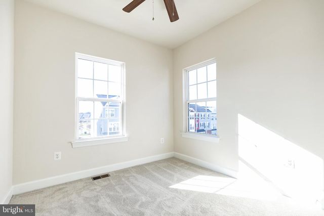 15318 LINVILLE CREEK DR, Haymarket, VA 20169