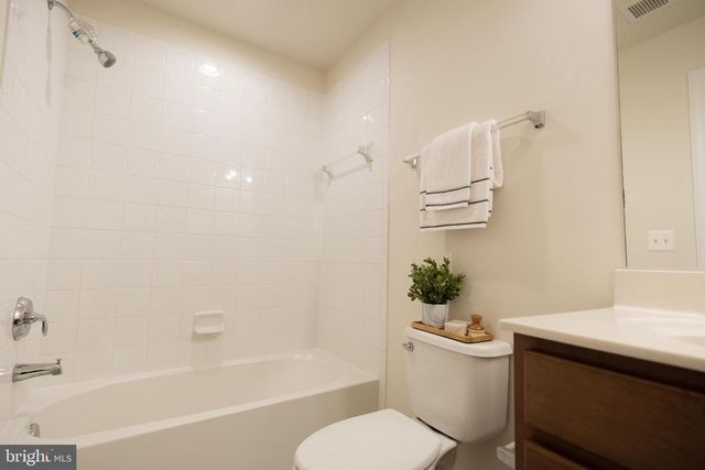 15318 LINVILLE CREEK DR, Haymarket, VA 20169