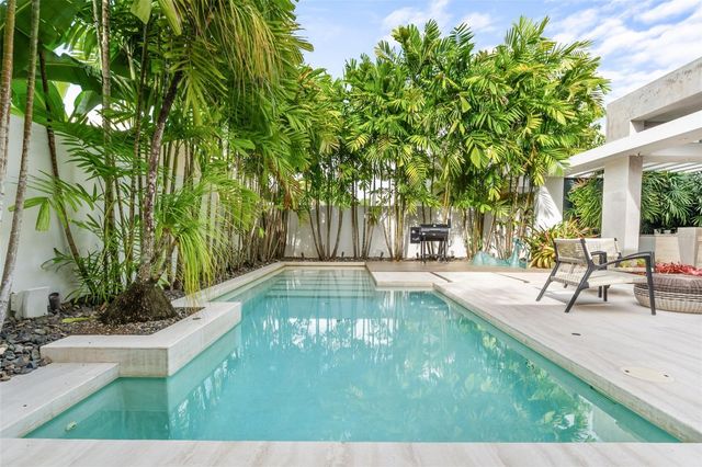 40 CALLE CAOBA, Guaynabo, PR 00966