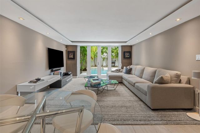 40 CALLE CAOBA, Guaynabo, PR 00966