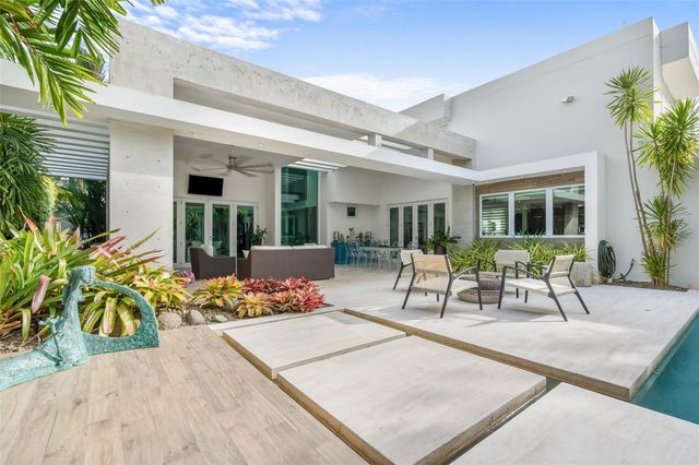 40 CALLE CAOBA, Guaynabo, PR 00966