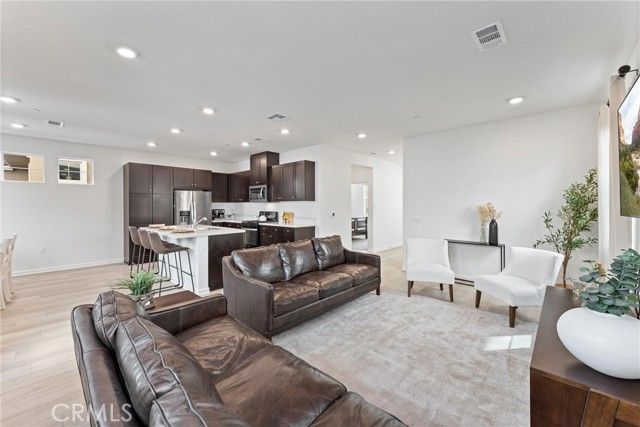 4010 Summer Way, Corona, CA 92883