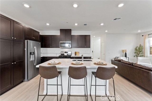 4010 Summer Way, Corona, CA 92883