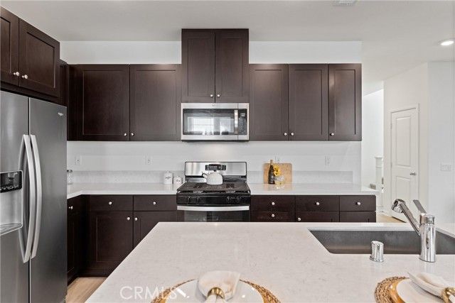 4010 Summer Way, Corona, CA 92883