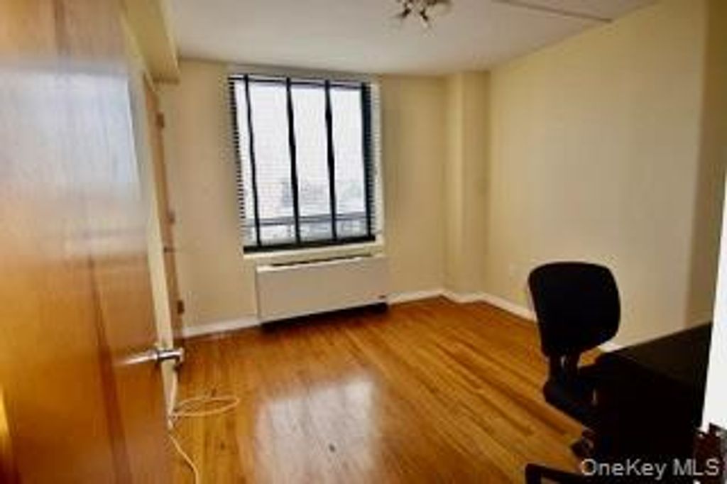 11624 Grosvenor Lane 4D, Kew Gardens, NY 11418 — photo 4