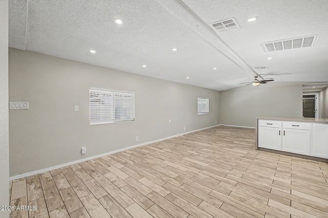 1221 N DYSART Road 27, Avondale, AZ 85323