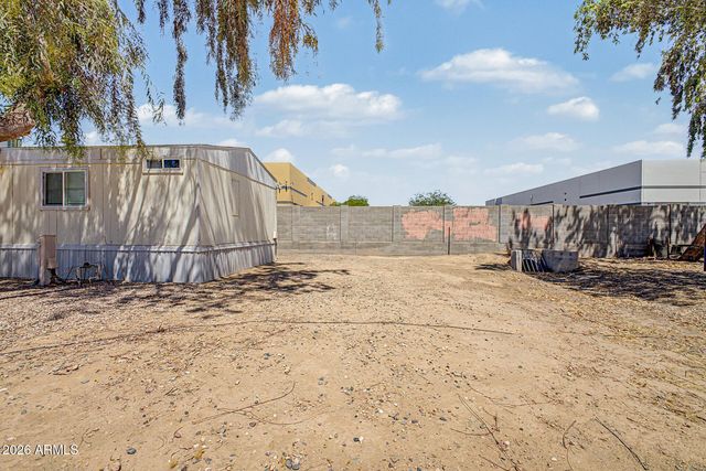 1221 N DYSART Road 27, Avondale, AZ 85323